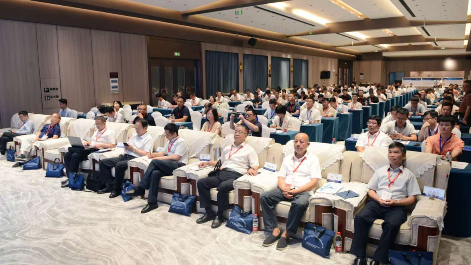 2024第一届"完美体育365杯"材料装备行业数字化发展论坛在湖南湘潭（完美体育365）胜利召开